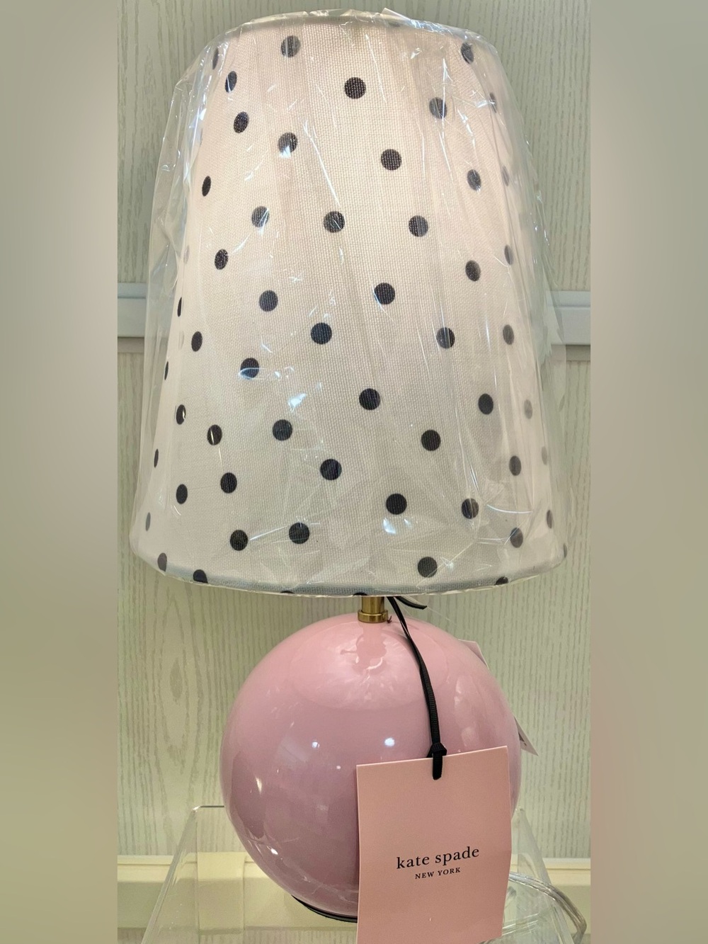 Kate Spade SIGNATURE DOTS LAMP SHADE WITH PINK ball base New with tags.